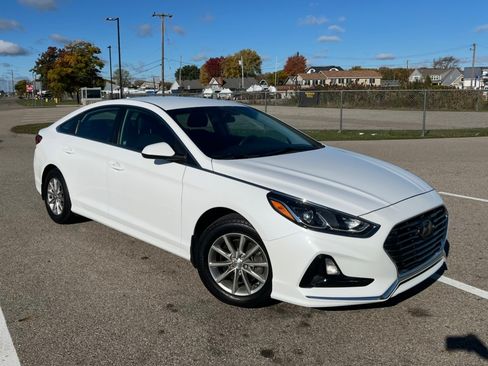Used 2019 Hyundai Sonata SE image 1