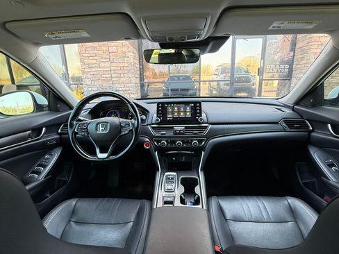 Used 2020 Honda Accord EX-L image 11