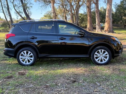 Used 2015 Toyota RAV4 Limited image 6