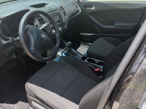 Used 2018 Kia Forte LX FWD image 11