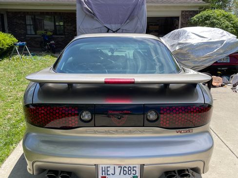 Used 2001 Pontiac Firebird Trans Am image 2