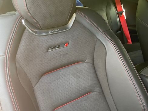 Used 2022 Chevrolet Camaro ZL1 RWD image 13