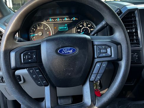 Used 2017 Ford F150 XLT image 12