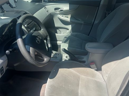 Used 2011 Toyota Corolla LE FWD image 8