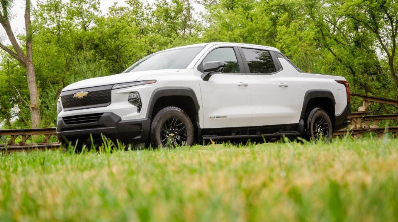 Used 2024 Chevrolet Silverado EV W/T AWD/4WD image 1