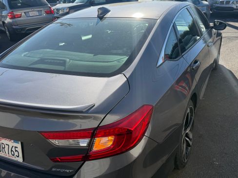 Used 2019 Honda Accord Sport image 5