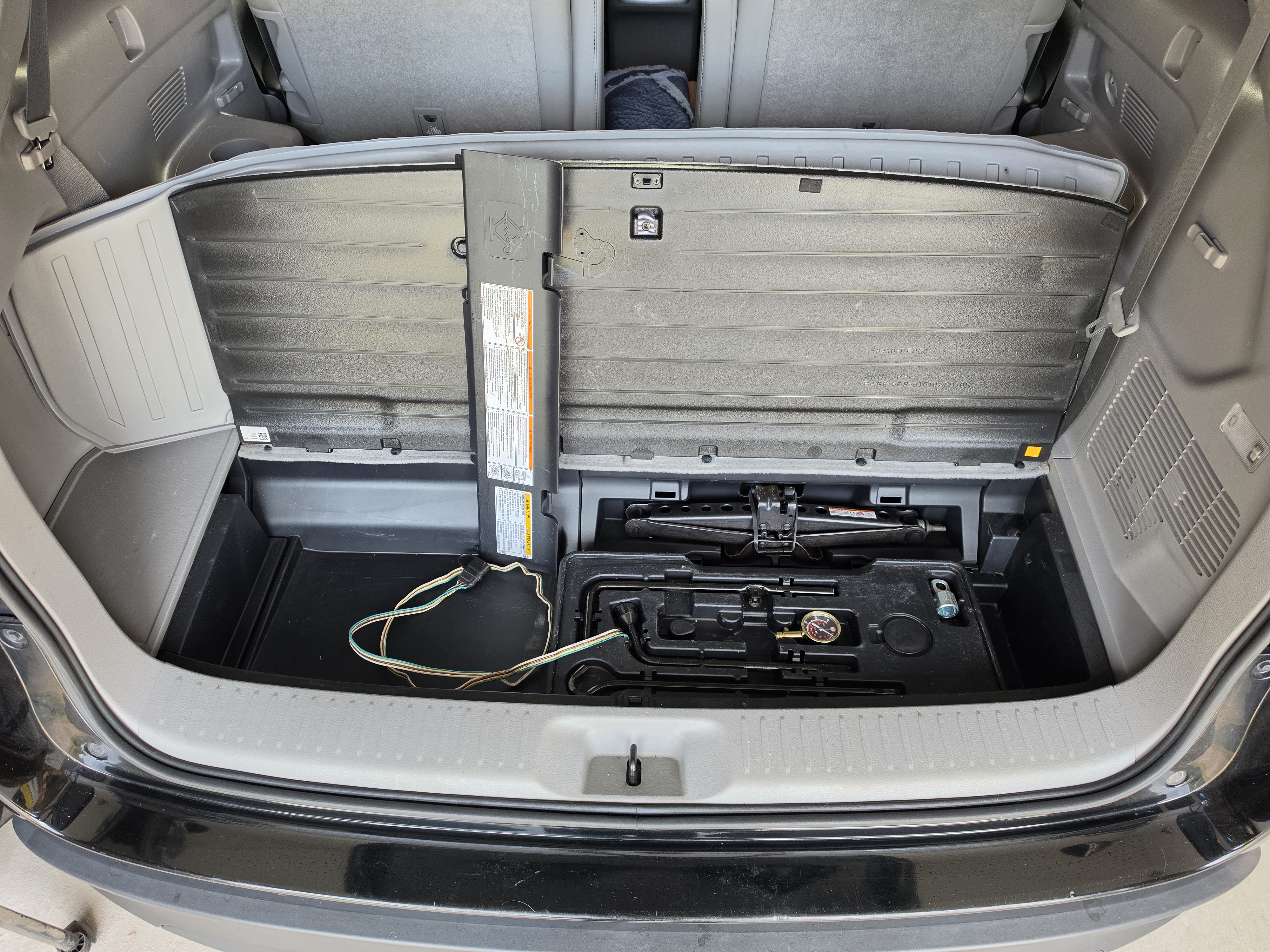 Used 2019 Toyota Highlander XLE AWD/4WD image 27