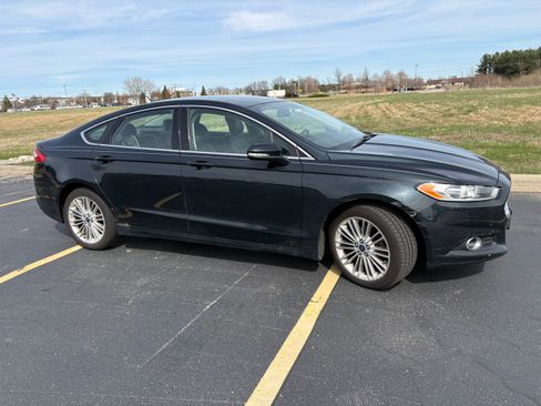 Used 2014 Ford Fusion SE w/ Equipment Group 202A image 1