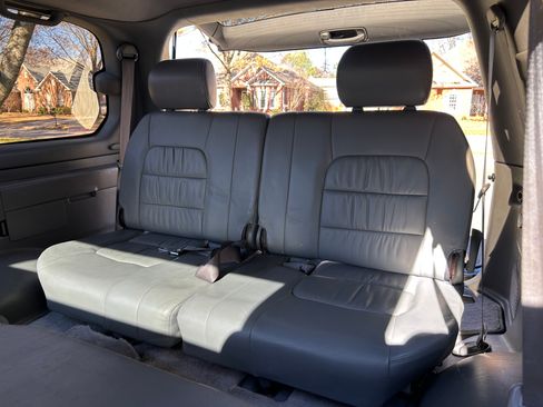 Used 2002 Lexus LX 470 4WD image 14