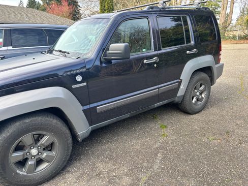 Used 2011 Jeep Liberty Renegade w/ Premium Group image 2