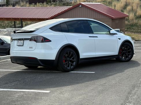 Used 2023 Tesla Model X Plaid image 13