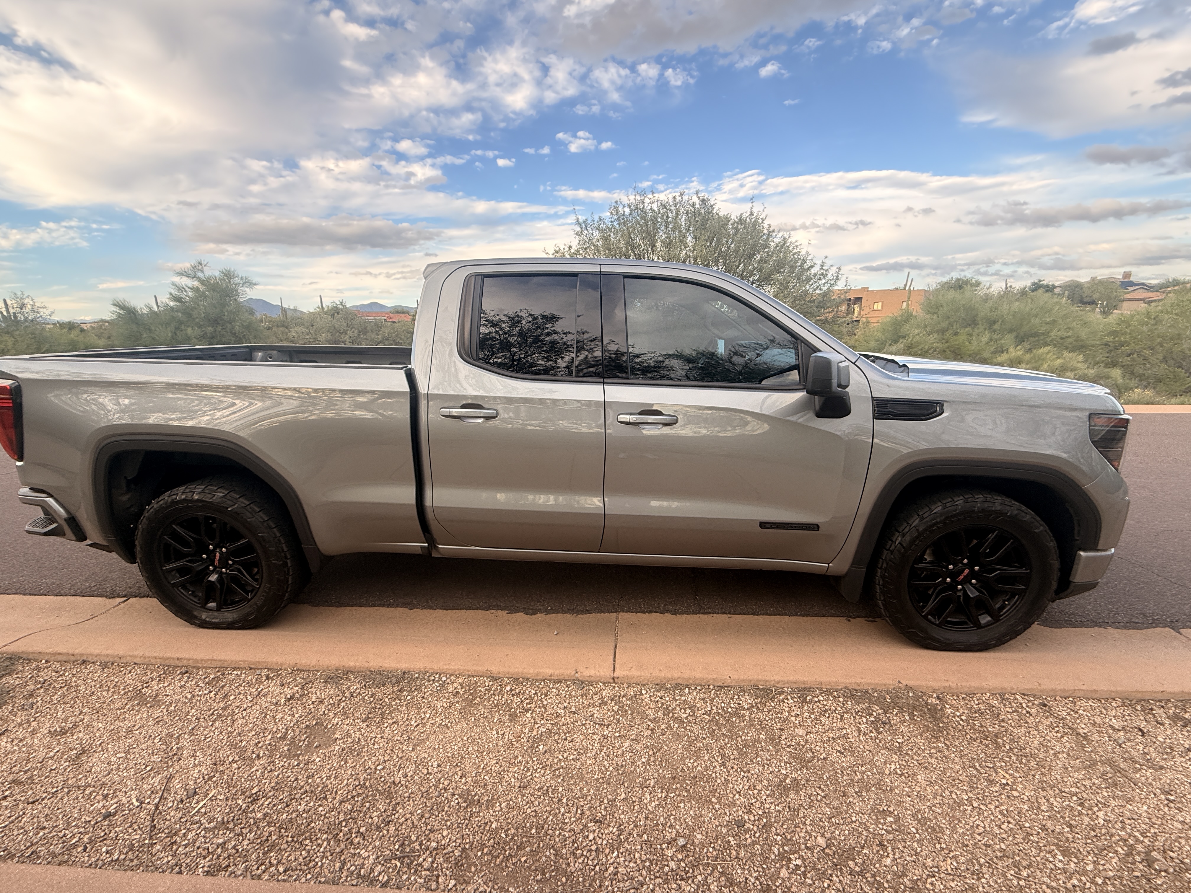 Used 2023 GMC Sierra 1500 Elevation RWD image 8