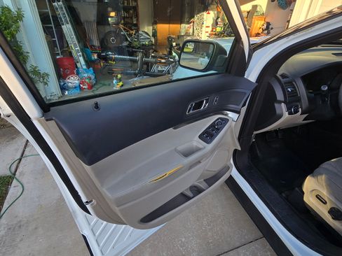 Used 2014 Ford Explorer FWD image 10