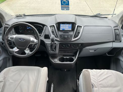 Used 2017 Ford Transit 350 XLT image 17