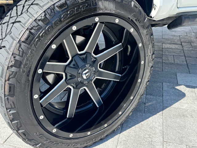 Used 2016 Toyota Tacoma TRD Sport AWD/4WD image 11