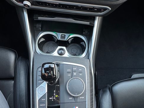 Used 2022 BMW 330i Sedan w/ M Sport Package image 26