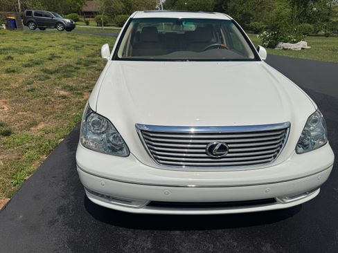 Used 2004 Lexus LS 430 RWD image 8