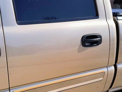 Used 2005 Chevrolet Silverado 1500 LT w/ Light Duty Power Package RWD image 8