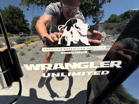 Used 2017 Jeep Wrangler Unlimited Rubicon w/ Dual Top Group image 21