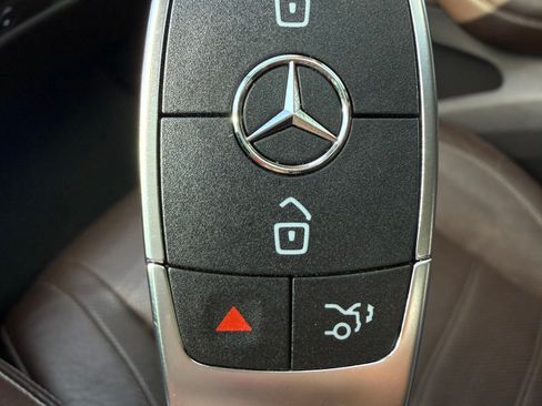 Used 2020 Mercedes-Benz GLS 450 4MATIC image 26