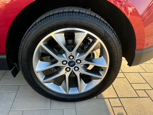 Used 2018 Ford Edge Titanium w/ Equipment Group 302A image 10