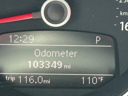 Used 2014 Volkswagen Beetle 2.5 FWD image 6