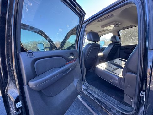 Used 2010 Chevrolet Silverado 2500 LTZ w/ Convenience Package image 14