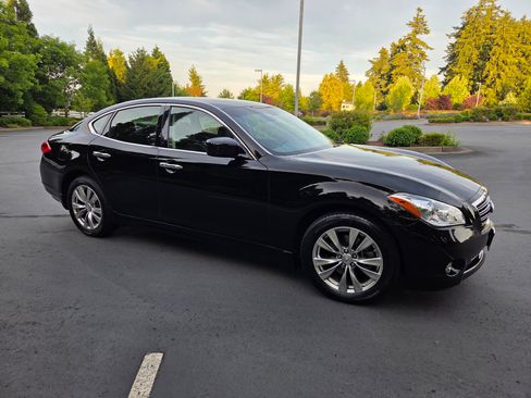 Used 2013 INFINITI M37 x w/ Premium Pkg AWD/4WD image 1