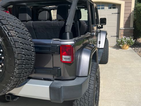 Used 2014 Jeep Wrangler Unlimited Sahara w/ Dual Top Group image 5