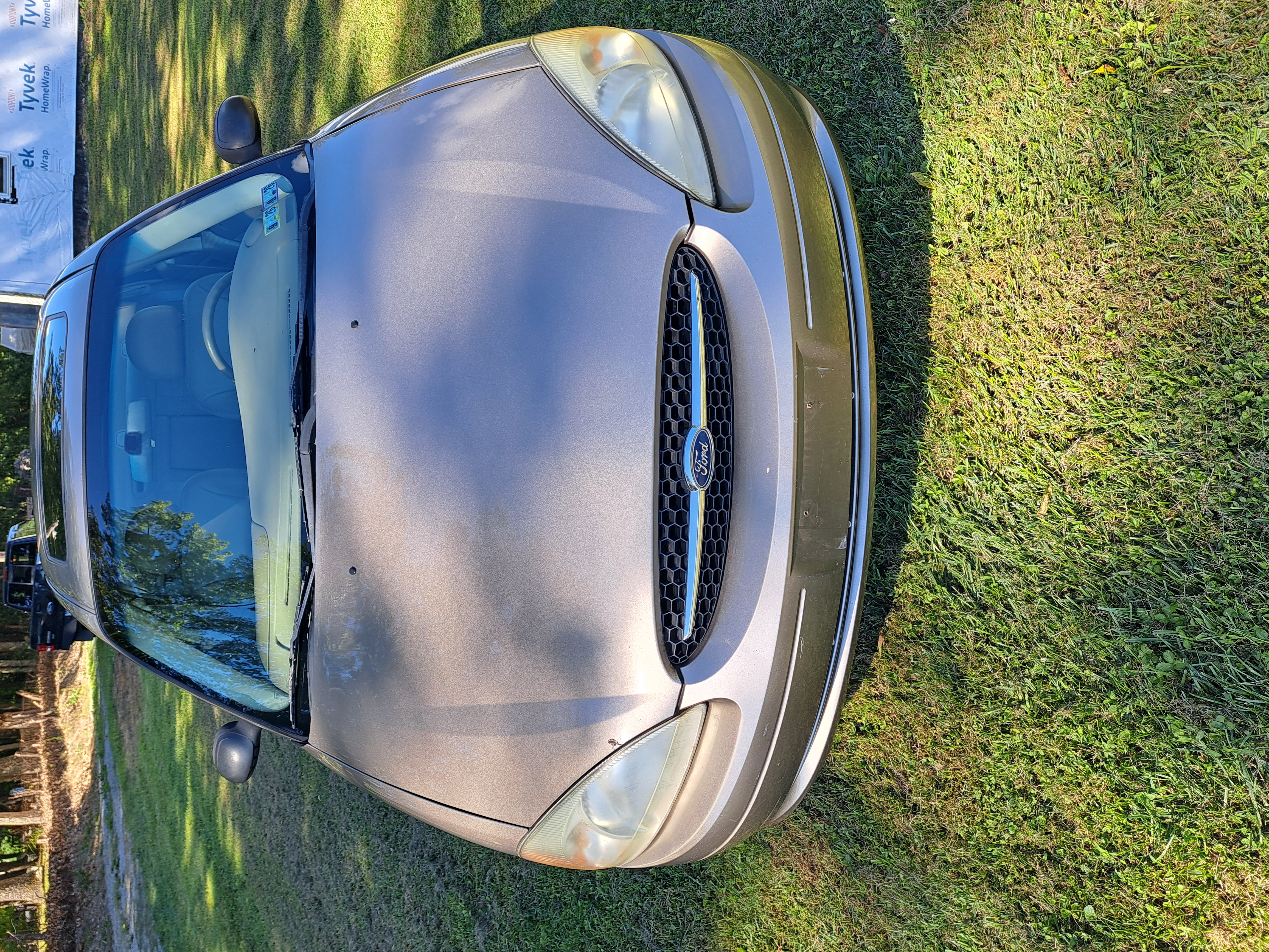 Used 2003 Ford Taurus SES FWD image 1