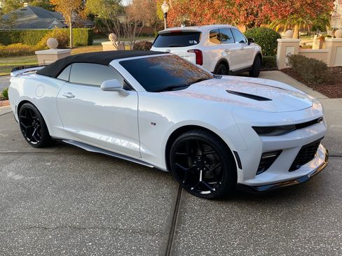 Used 2017 Chevrolet Camaro SS RWD image 4