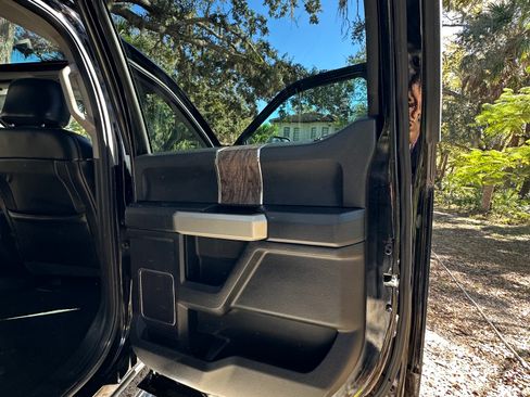 Used 2017 Ford F450 Lariat w/ Lariat Ultimate Package image 18