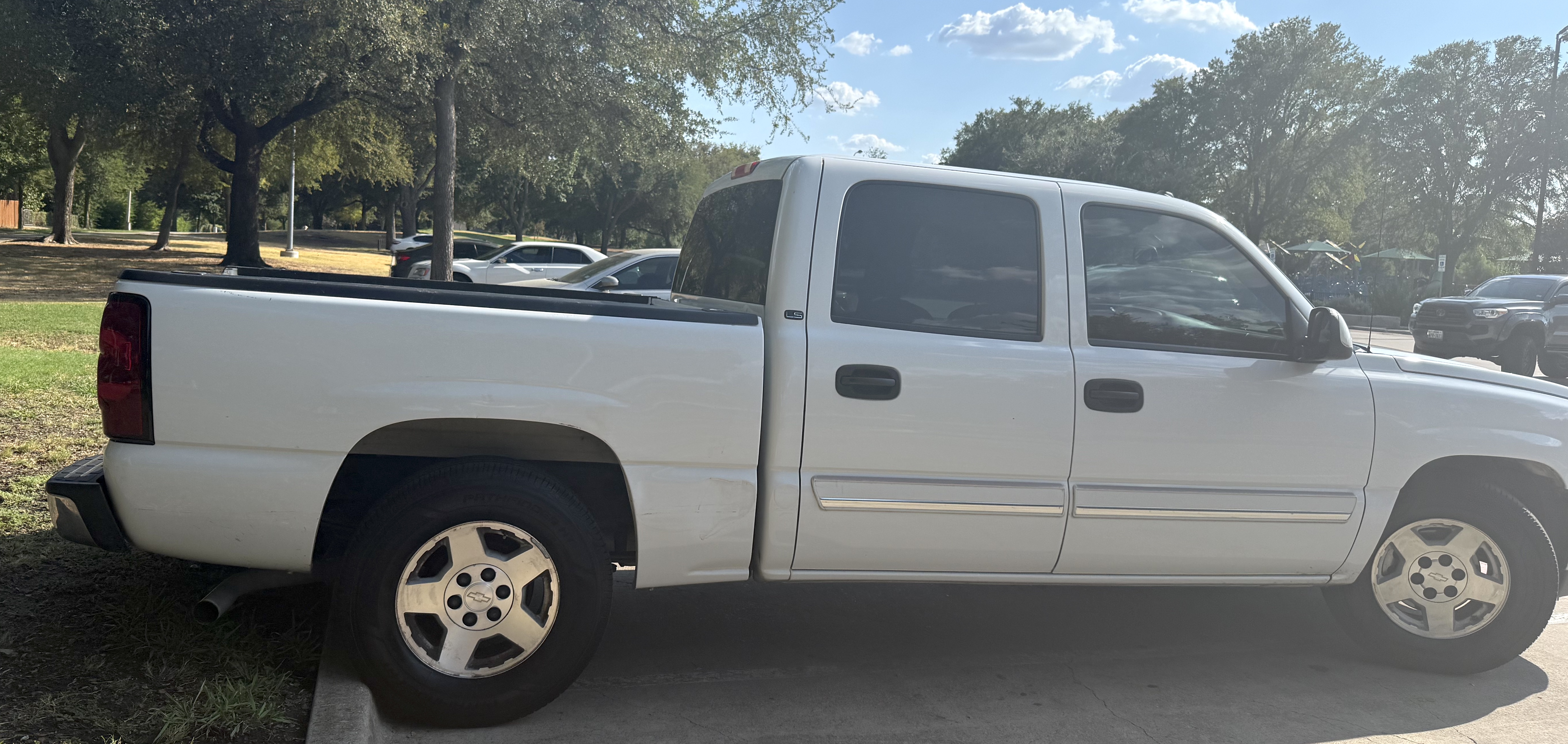 Used 2005 Chevrolet Silverado 1500 LS w/ Light Duty Power Package RWD image 8
