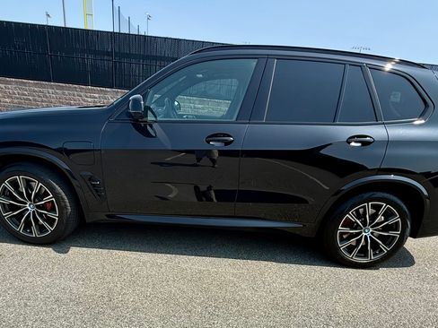Used 2024 BMW X5 xDrive50e w/ Executive Package AWD/4WD image 10
