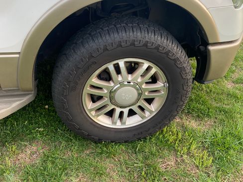 Used 2013 Ford F150 King Ranch w/ King Ranch Luxury Pkg AWD/4WD image 14