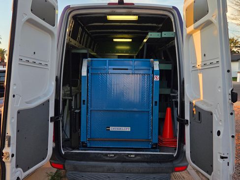 Used 2007 Dodge Sprinter 2500 image 9