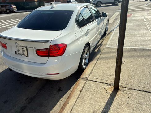 Used 2015 BMW 320i xDrive Sedan AWD/4WD image 1