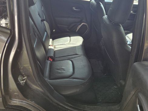 Used 2016 Jeep Renegade Limited AWD/4WD image 11