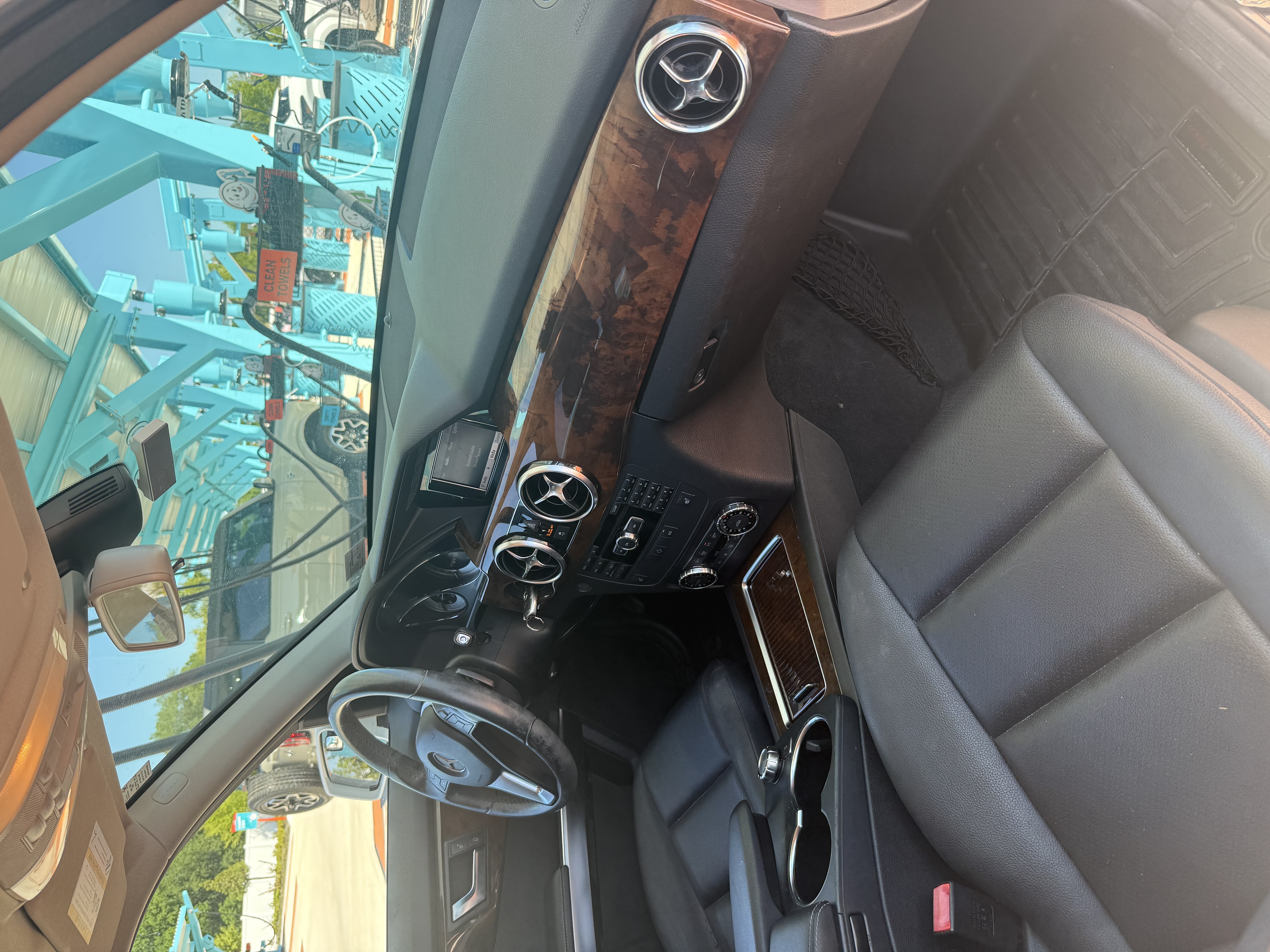 Used 2013 Mercedes-Benz GLK 350 4MATIC image 8