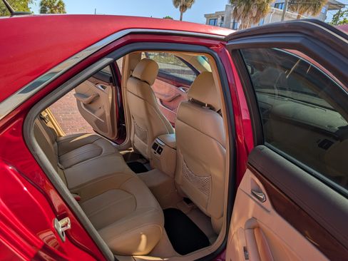 Used 2008 Cadillac CTS 3.6 w/ Luxury Level Two Package RWD image 13
