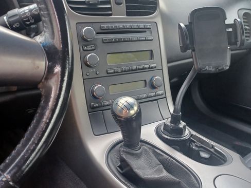 Used 2007 Chevrolet Corvette Coupe w/ Performance Package image 17