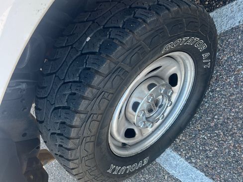 Used 2015 Ford F250 XL w/ Power Equipment Group image 12