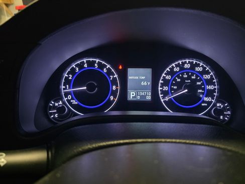 Used 2013 INFINITI G37 Journey w/ Premium Pkg image 16