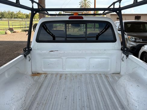 Used 2004 Toyota Tacoma PreRunner w/ SR5 Pkg RWD image 10