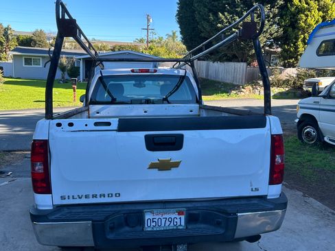Used 2012 Chevrolet Silverado 2500 W/T image 2