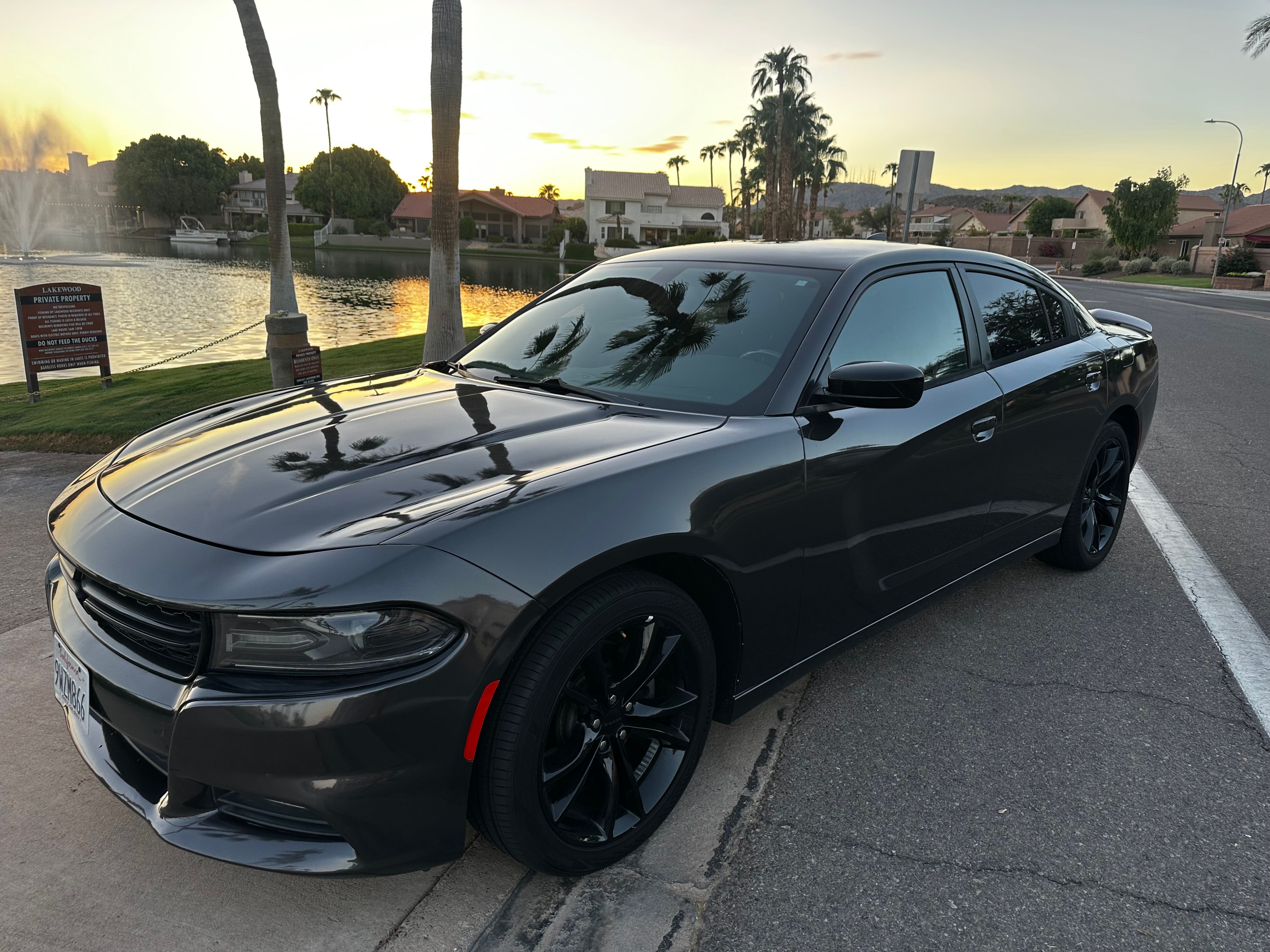 Used 2016 Dodge Charger R/T w/ Navigation & Travel Group RWD image 1