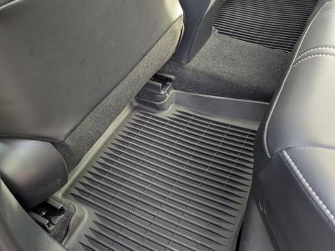 Used 2024 Toyota Corolla XLE image 24