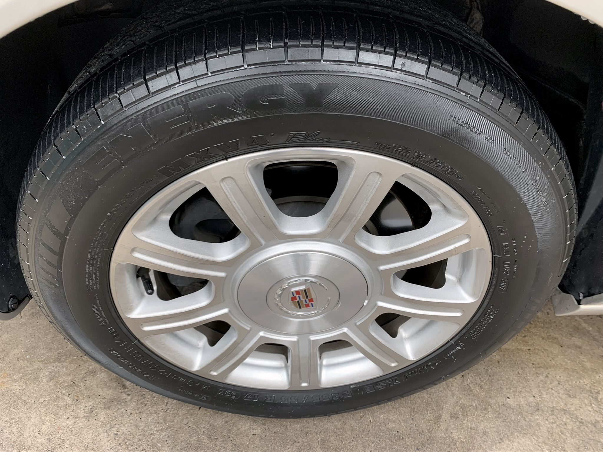 Used 2008 Cadillac DTS FWD image 12