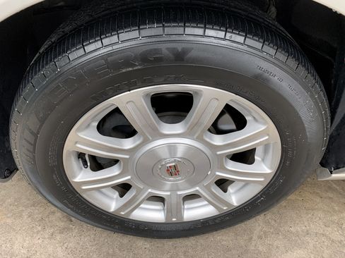Used 2008 Cadillac DTS FWD image 12