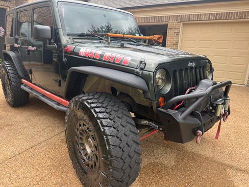 Used 2011 Jeep Wrangler Unlimited Sport w/ Connectivity Group image 9